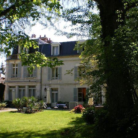 Hotel Les Marechaux โอแซร์ ภายนอก รูปภาพ